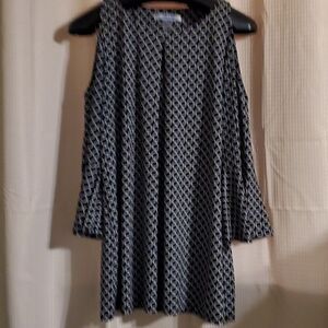 NY GARD 3/4 cold SHOULDER  SLEEVE L